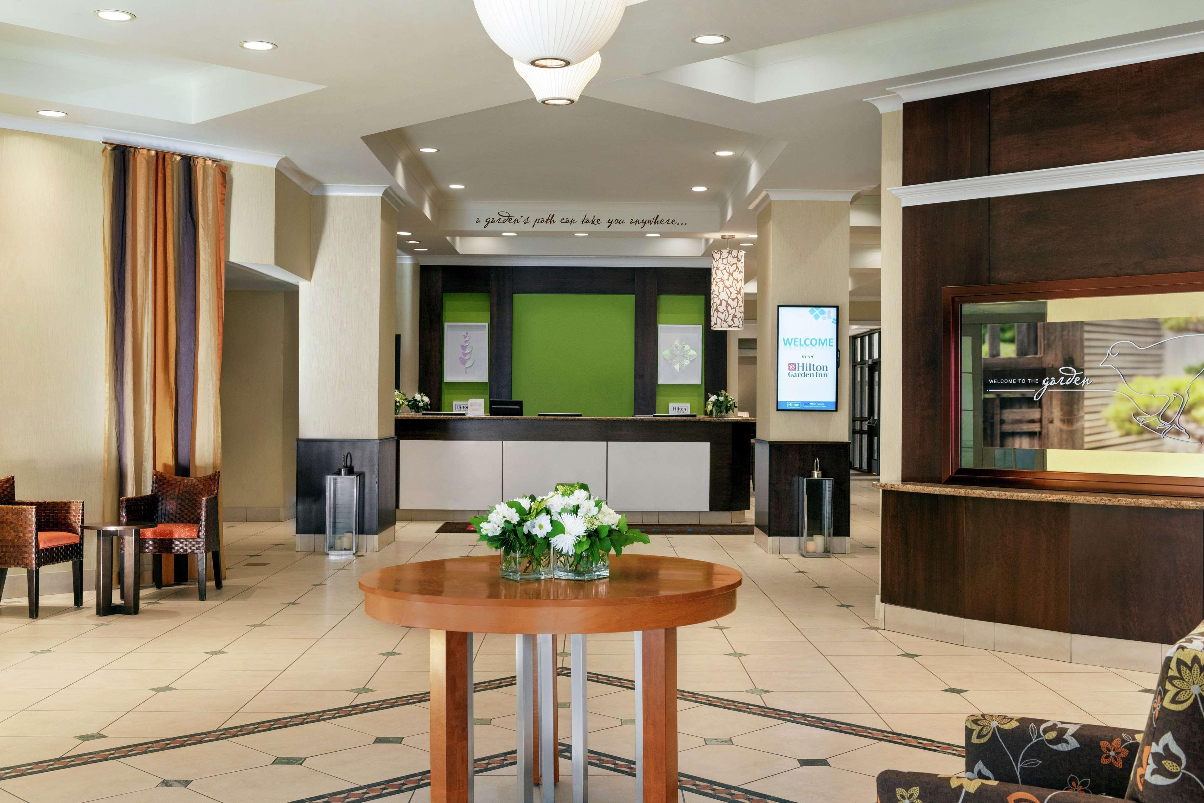 Hilton Garden Inn Saskatoon Downtown Extérieur photo