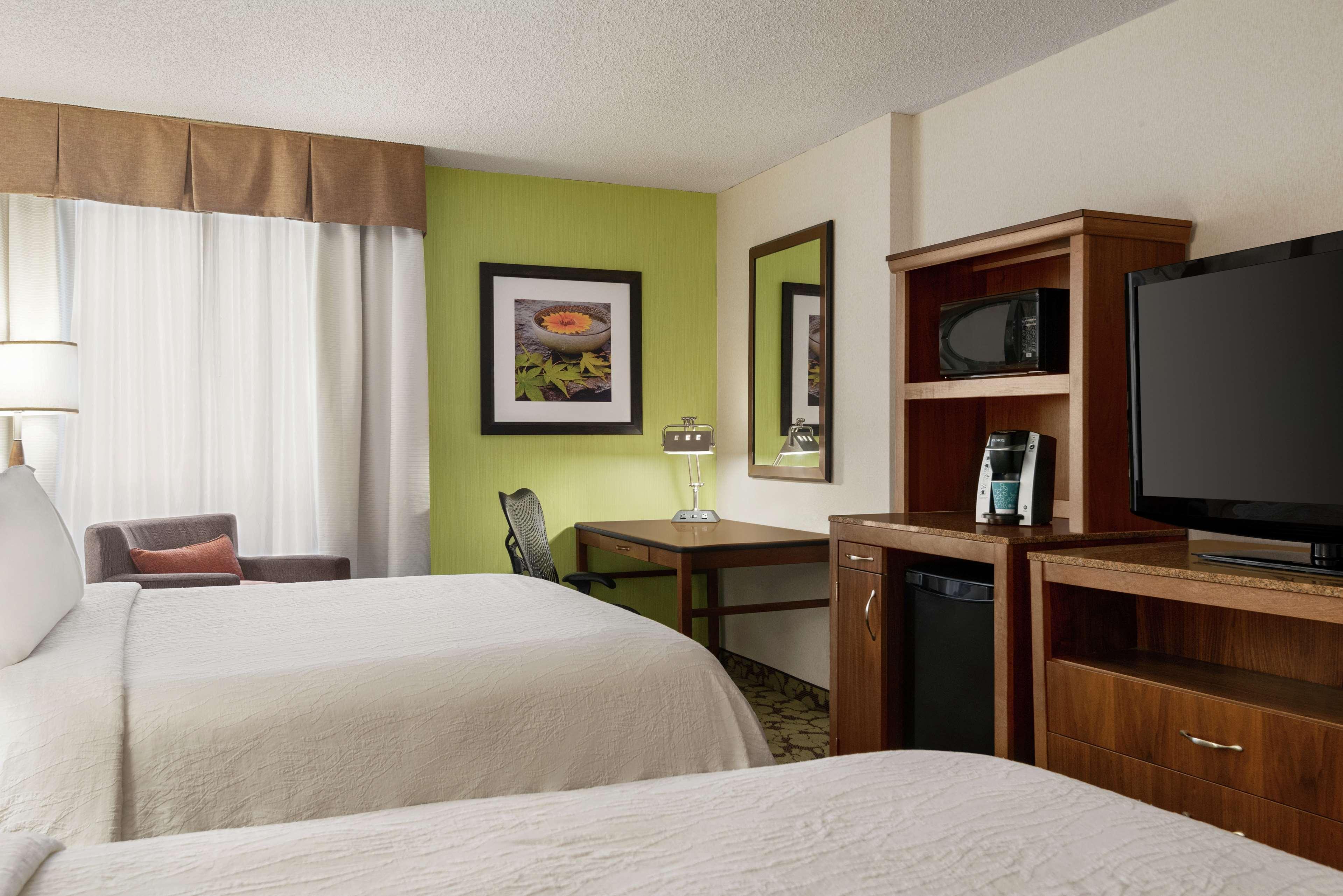 Hilton Garden Inn Saskatoon Downtown Extérieur photo