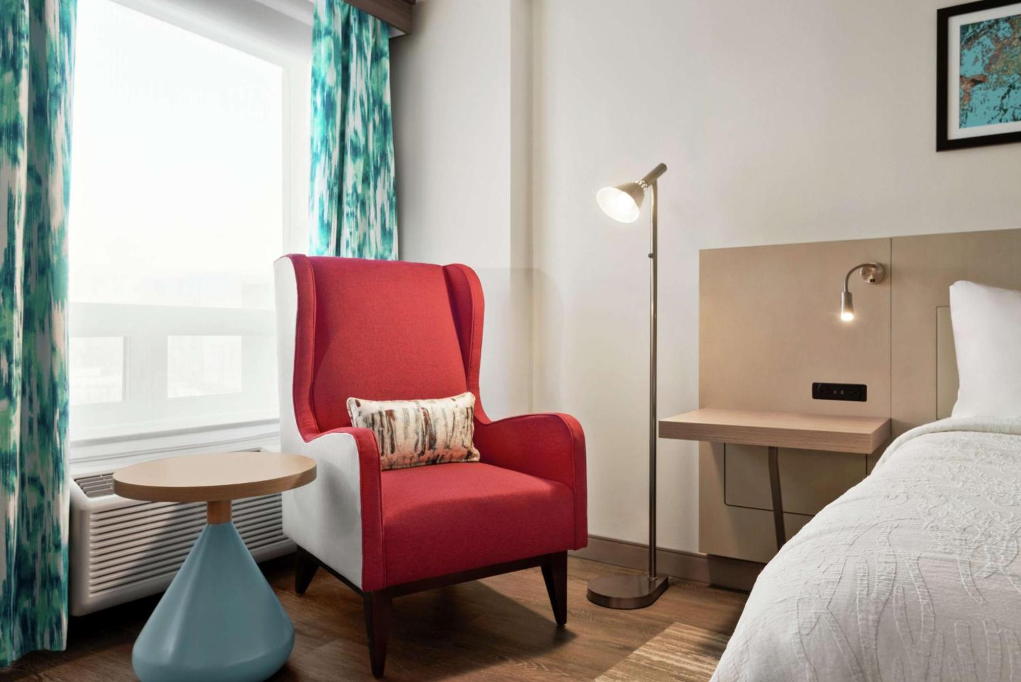 Hilton Garden Inn Saskatoon Downtown Extérieur photo
