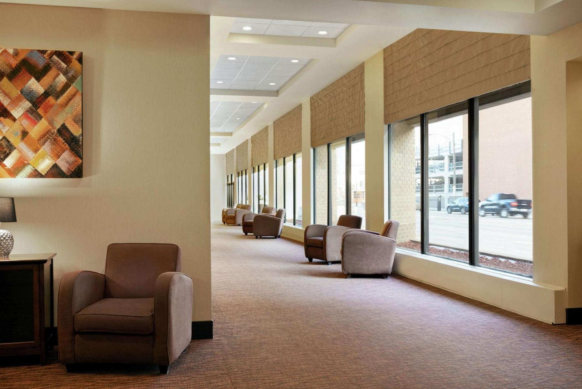 Hilton Garden Inn Saskatoon Downtown Extérieur photo