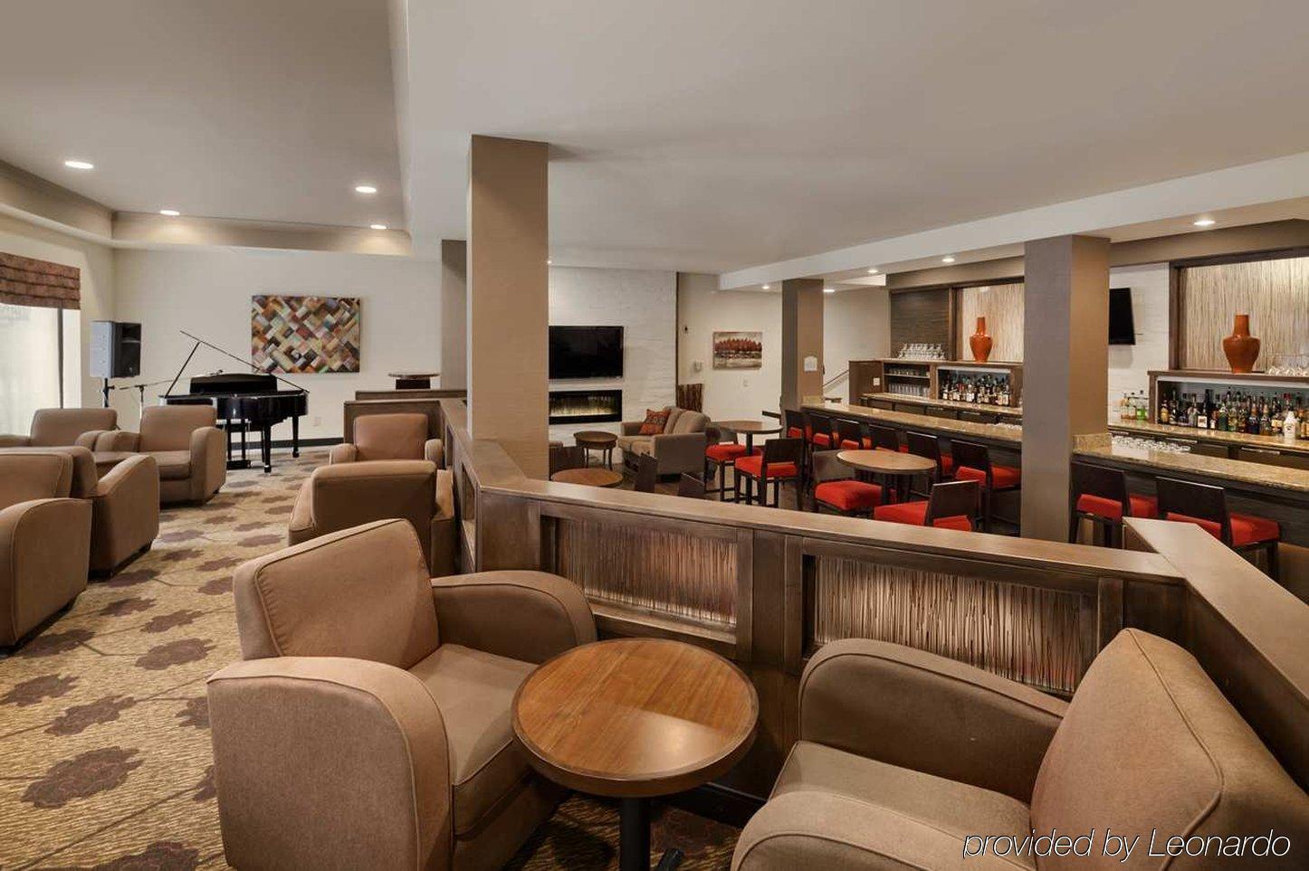 Hilton Garden Inn Saskatoon Downtown Extérieur photo